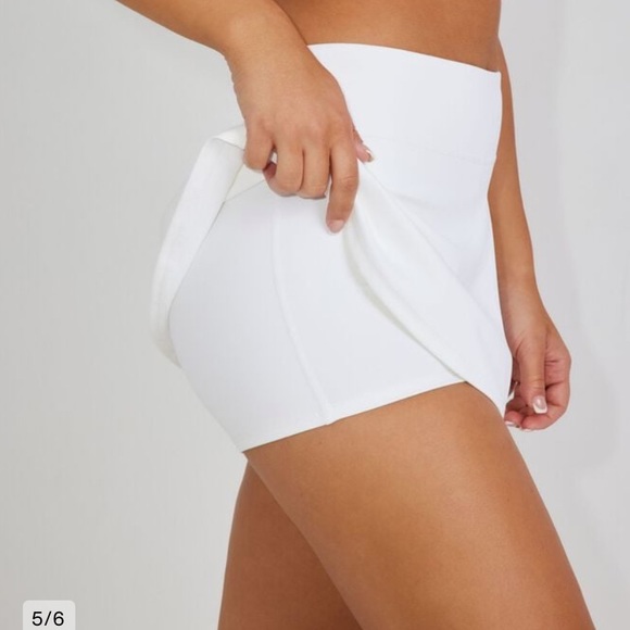 White circle skort/skirt - Picture 7 of 7